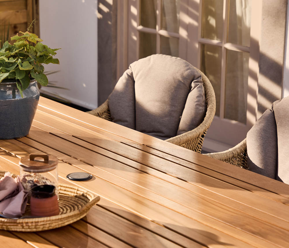 Yarlington 6 Seat Garden Dining Set 5056771099007